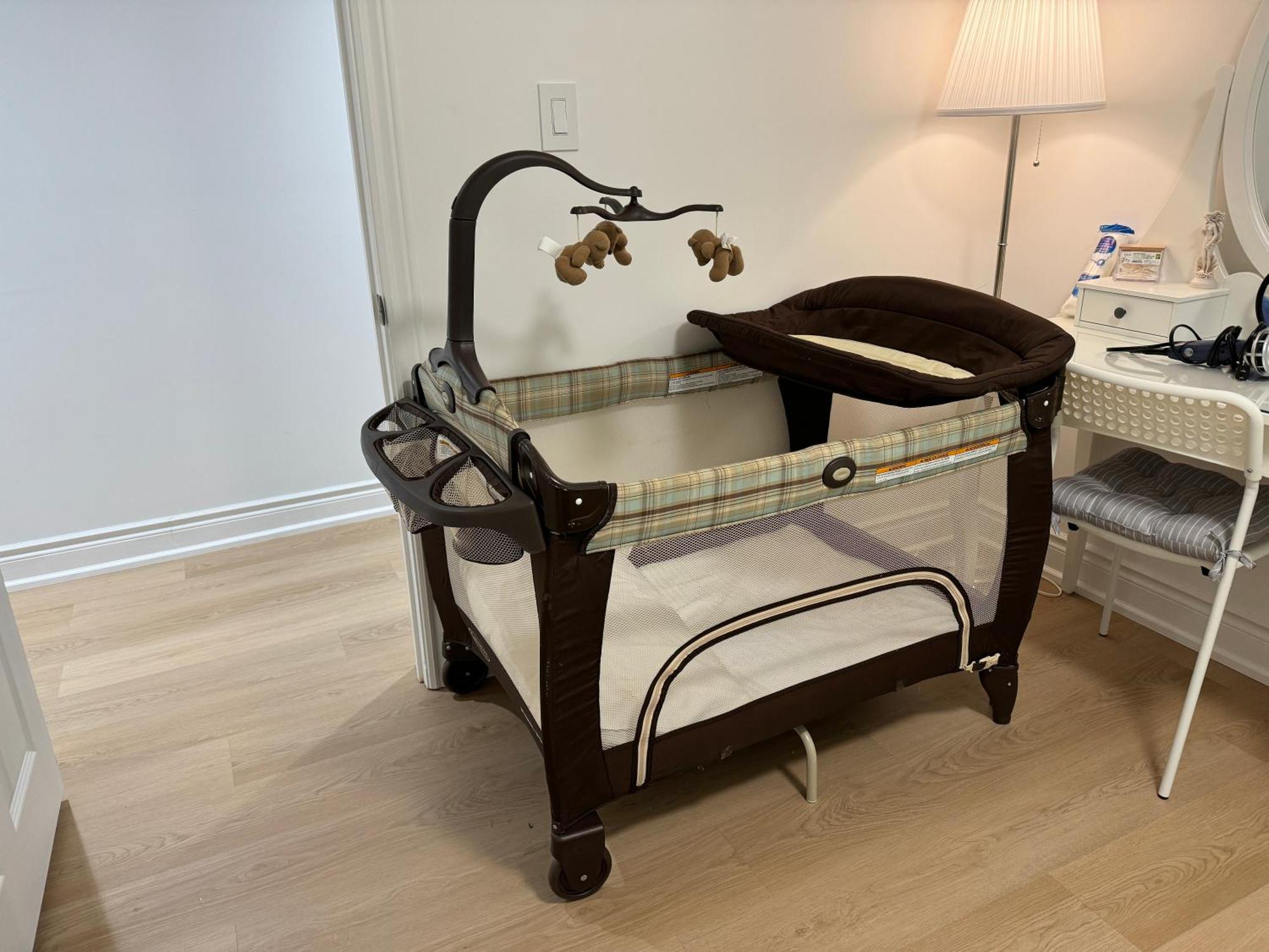 Cozy, Brand-New, 2Bdr,Walkout Apt, Free Parking Richmond Hill Exterior photo